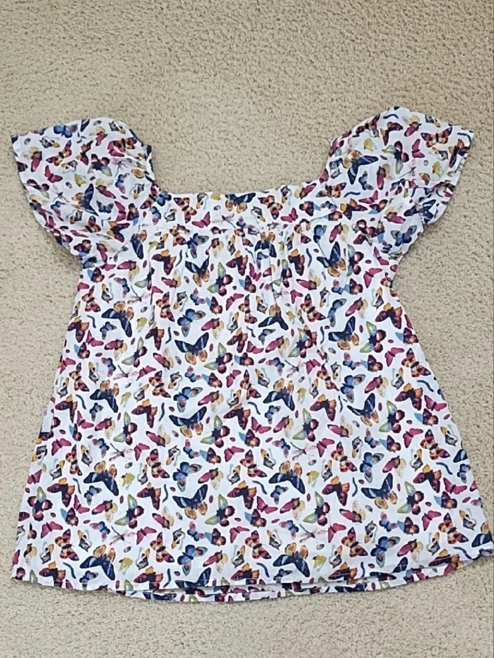 GAP lively butterfly